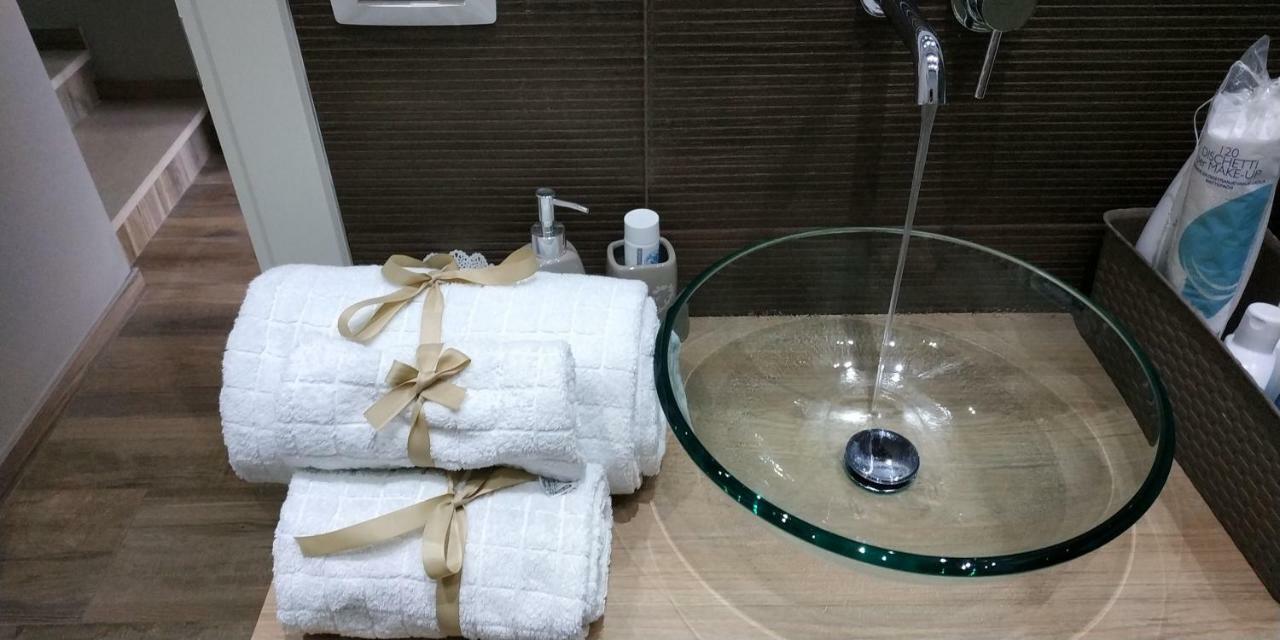 Suite 30 Mq Palo del Colle Luaran gambar